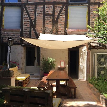 L'Escale Du Moulin Rouge Villa บูจองซี ภายนอก รูปภาพ